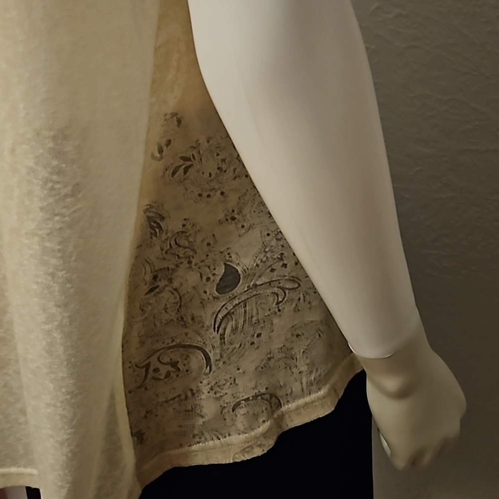 MISS ME Aztec Southwestern Beaded V-Neck Short Sleeve Burnout Blouse - Picture 7 of 9